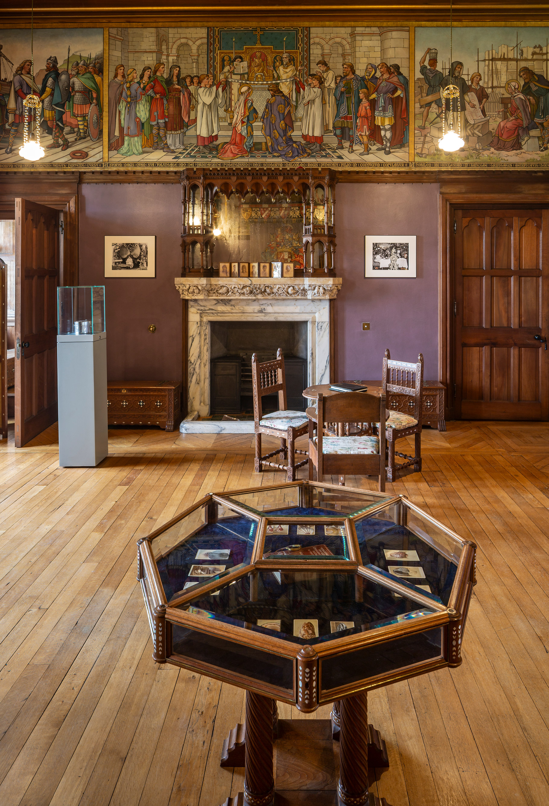 9 Linder, A Kind Of Glamour About Me