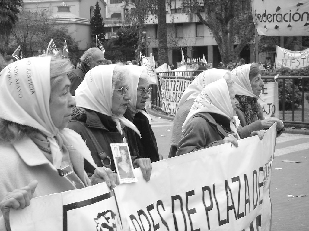 Madres De Plaza 3