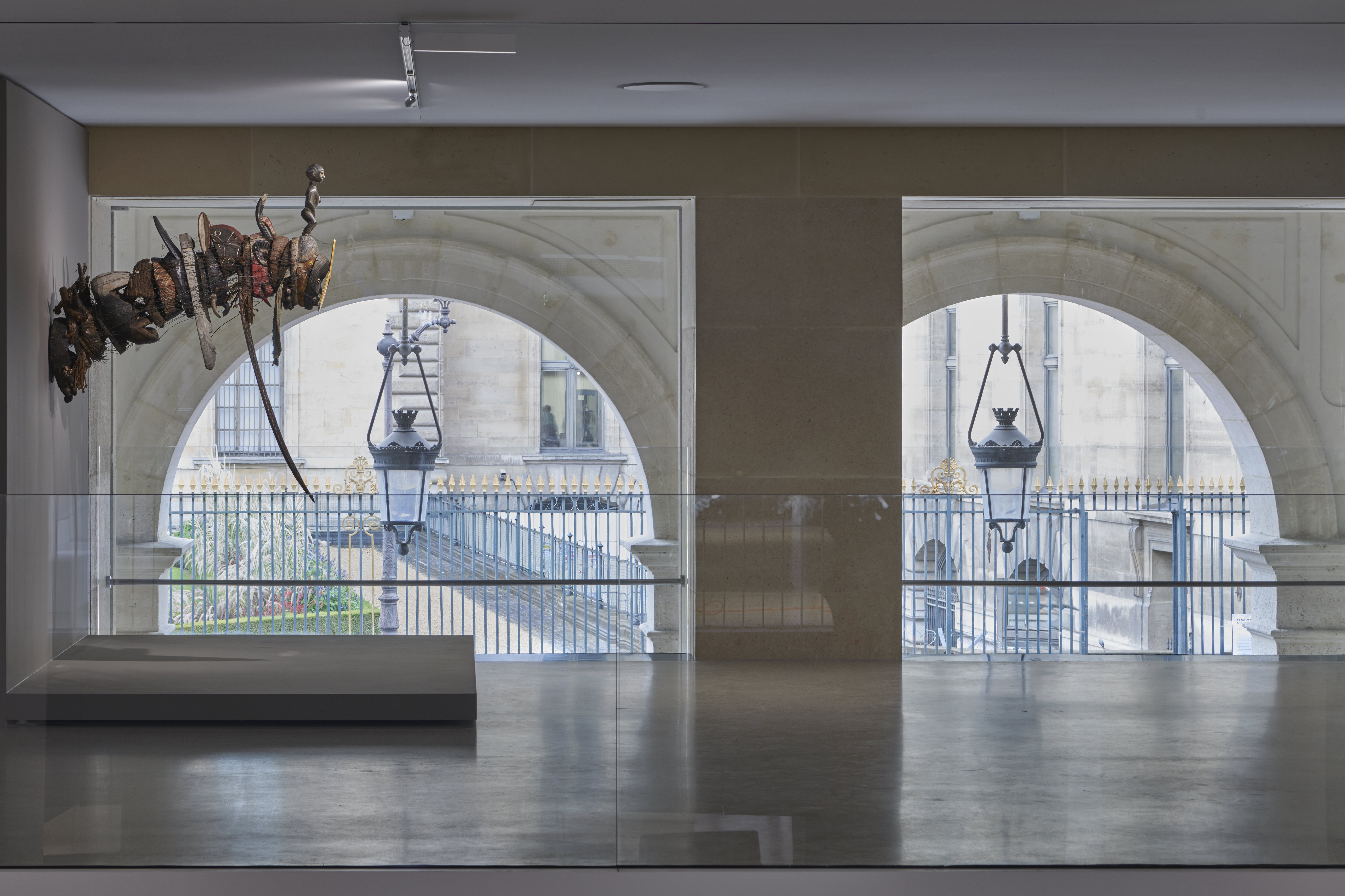 David Hammons Facing Le Louvre 2