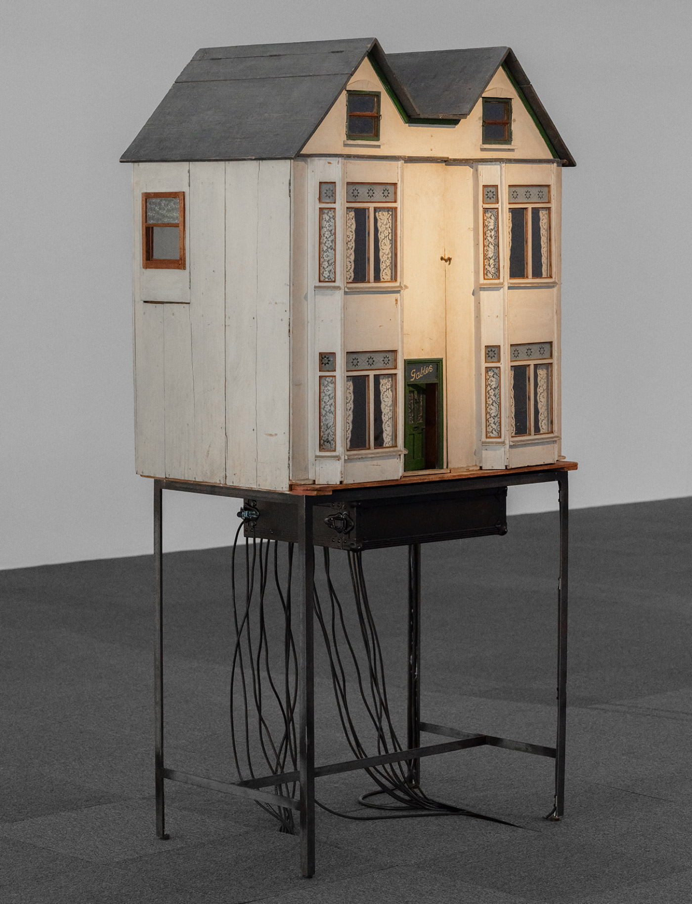 2023 10 26 Kunsthall Stavanger Hannah Quinlan And Rosie Hastings Bleak House BATCH 2 HI 02 CROPPED